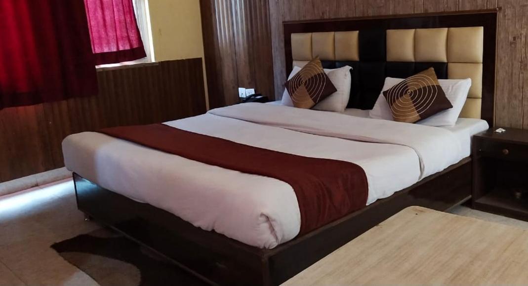 Hotel Apsara , By Soank Hospitality ハリドワール エクステリア 写真
