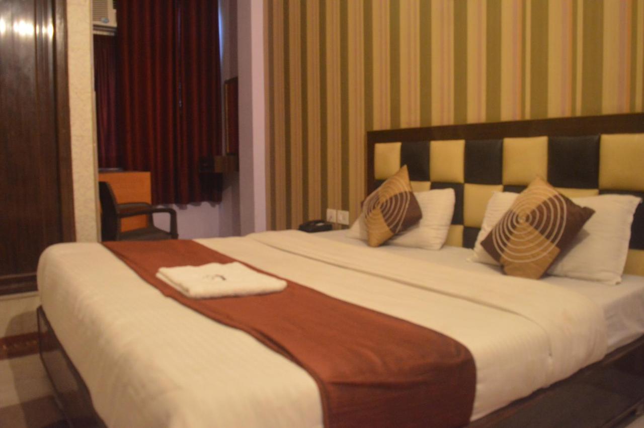 Hotel Apsara , By Soank Hospitality ハリドワール エクステリア 写真