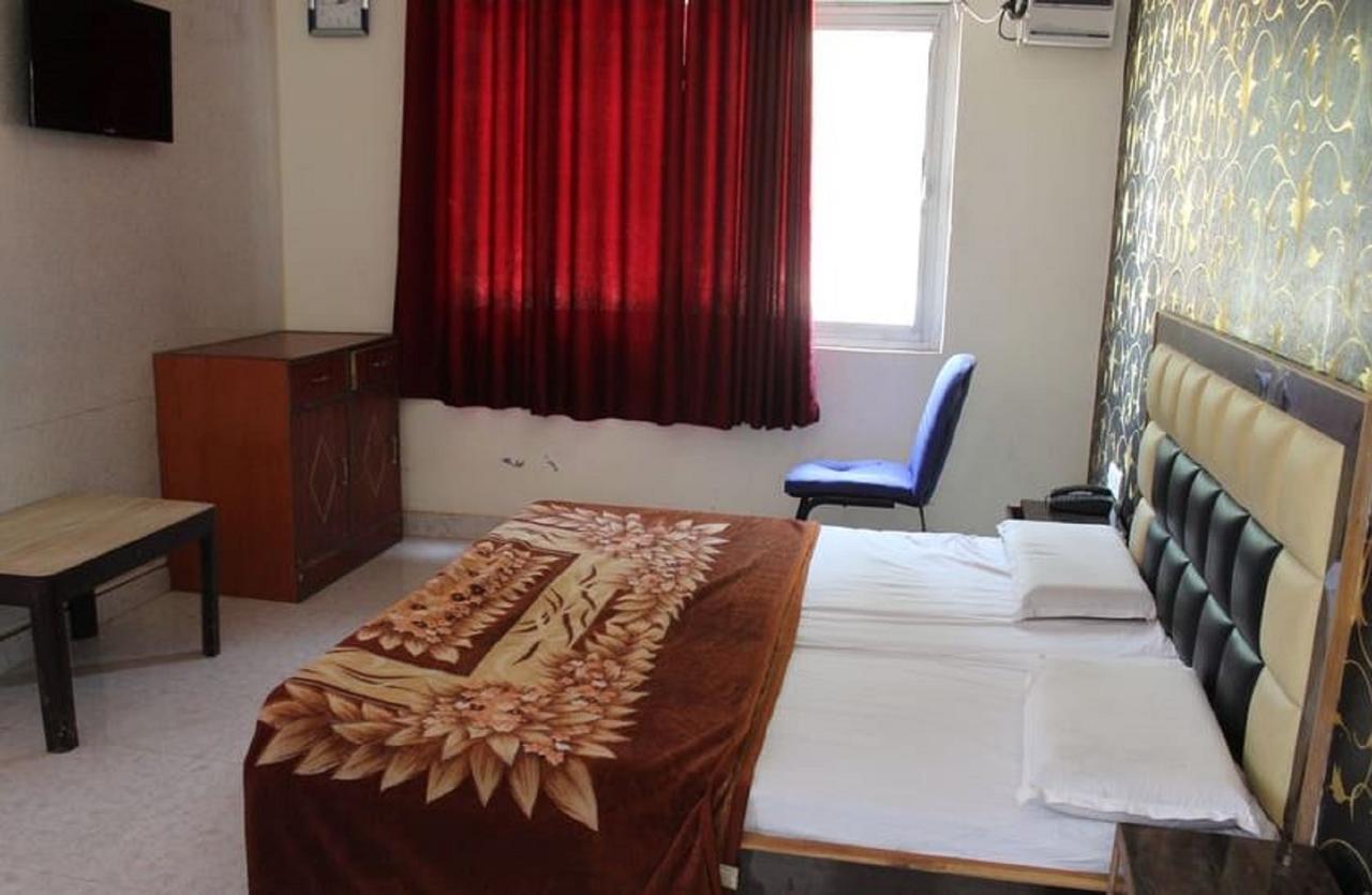 Hotel Apsara , By Soank Hospitality ハリドワール エクステリア 写真