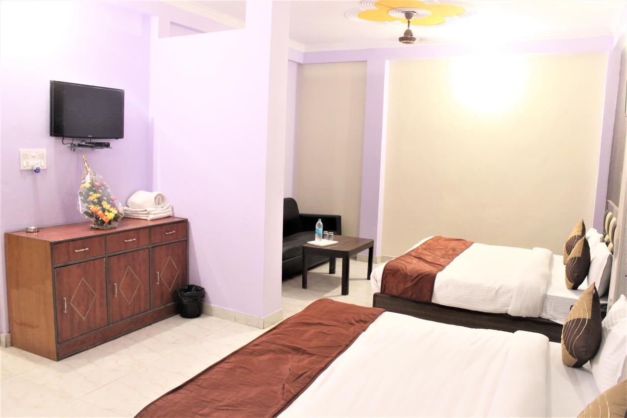 Hotel Apsara , By Soank Hospitality ハリドワール エクステリア 写真